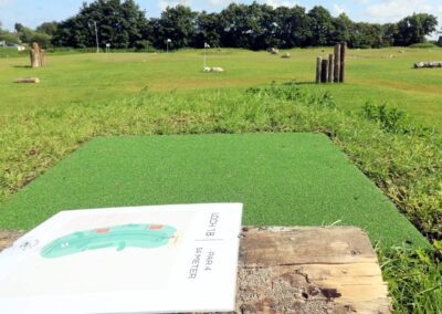 Abschlagbereich auf dem Fußballgolfplatz Tating