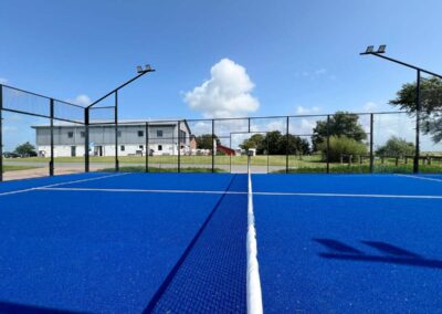 Blaues Padel-Tennisfeld in Tating an der Nordsee